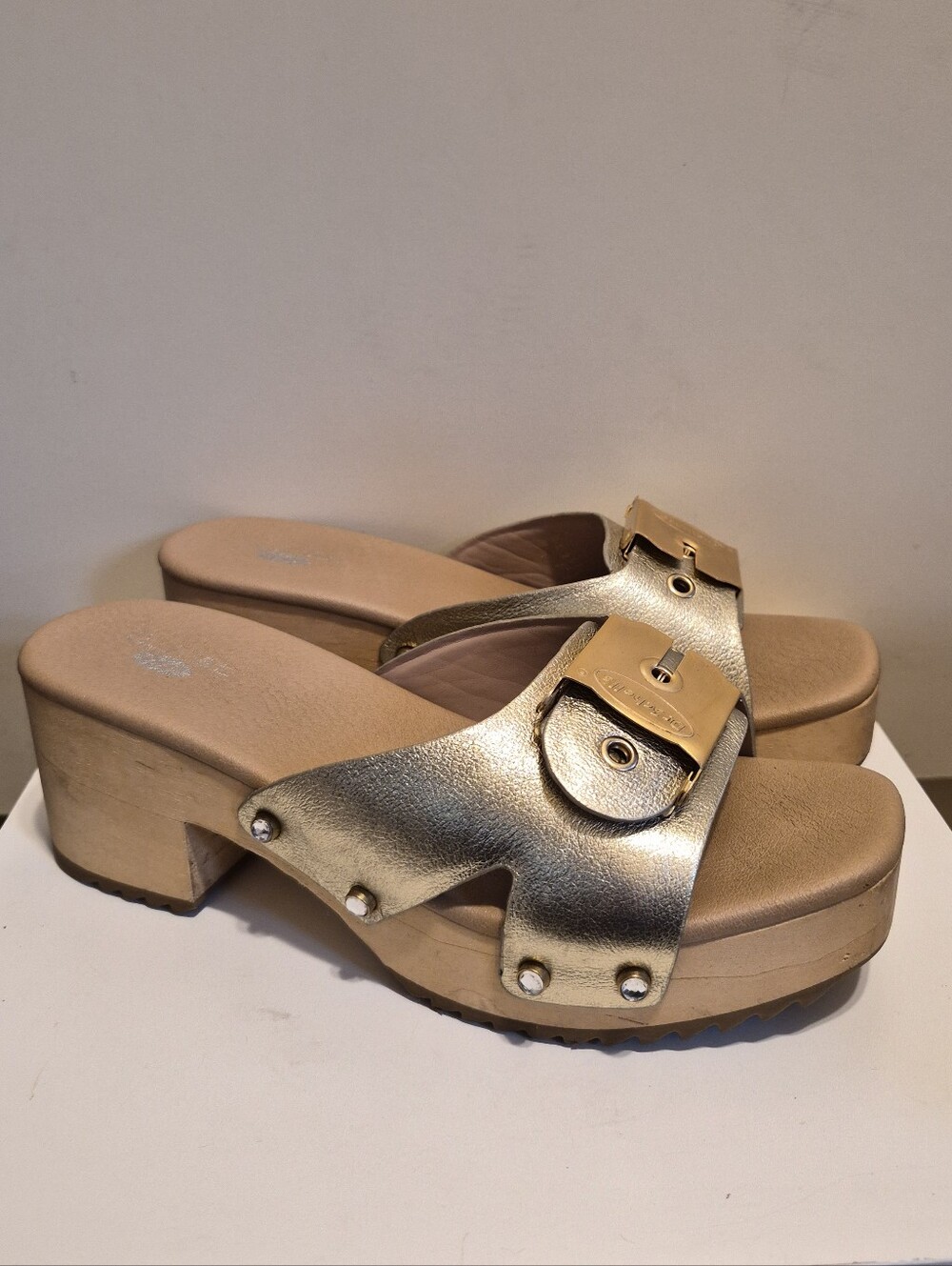 Dr. Scholl's Original Max Too Gold Leather Platform Clog Sandals Sz. 8 Ret. $155